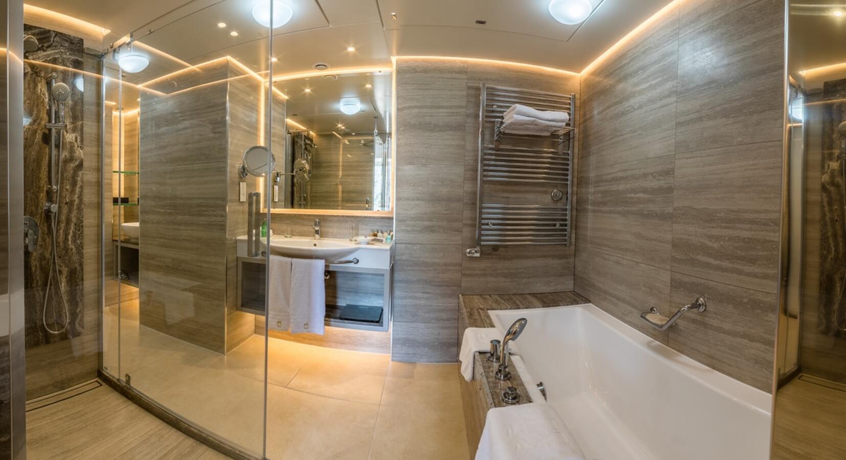 En Suite Bathroom