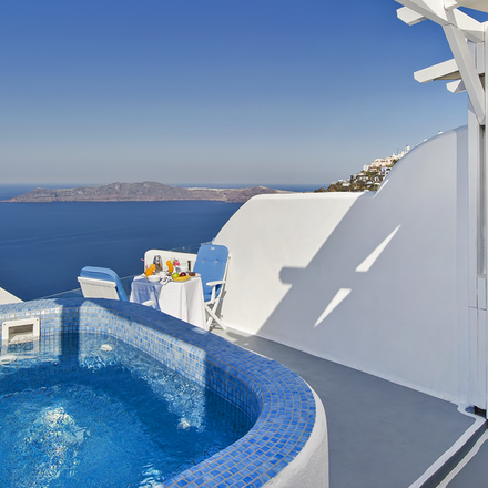 Honeymoon Jacuzzi Suite