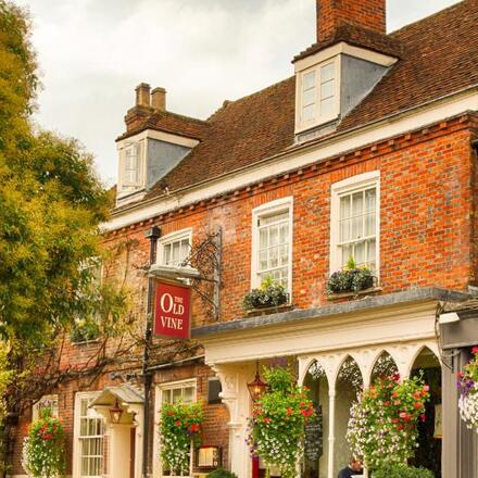 20 Great Hampshire Pubs with Rooms