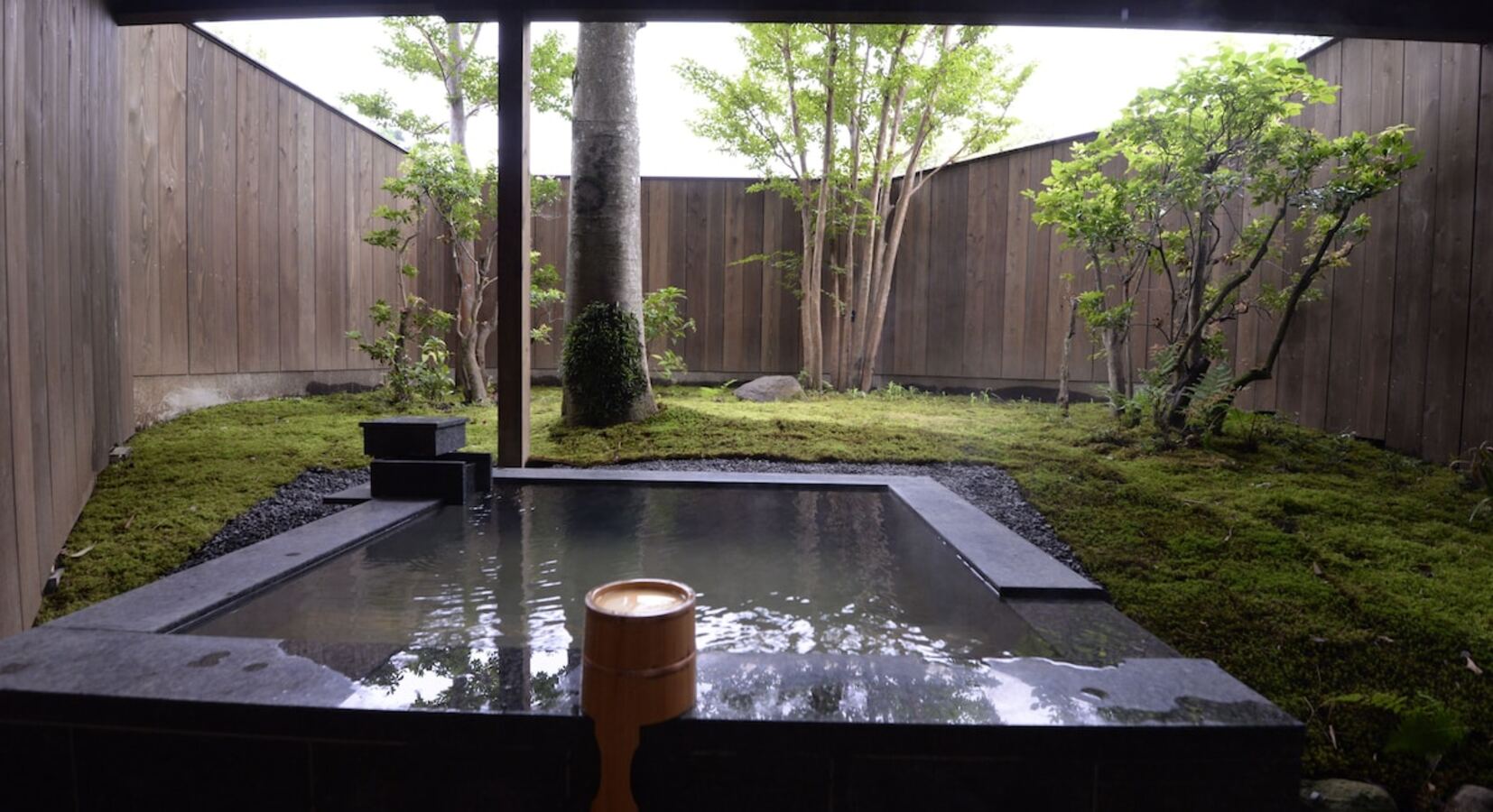 Private Garden with Outdoor Bath