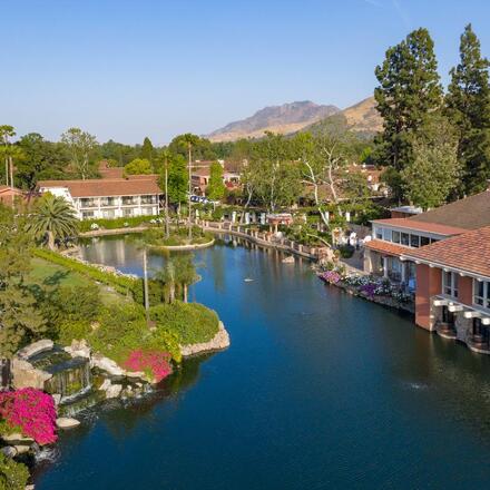 Westlake Village Inn