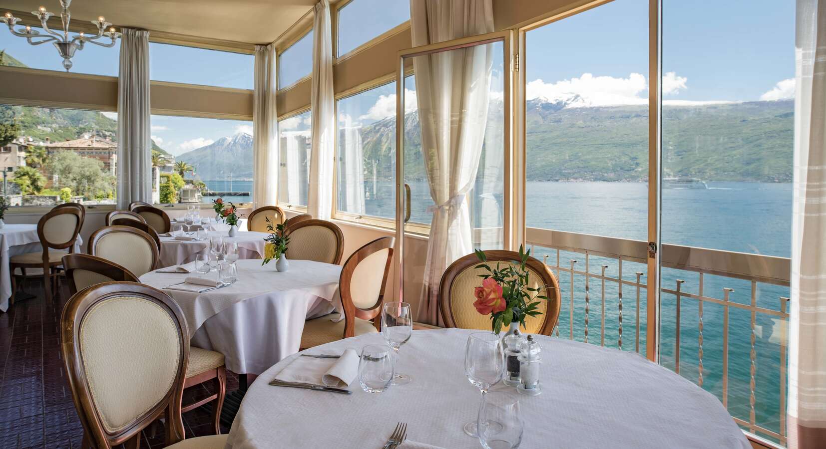 Dining room at Hotel Gardenia al Lago