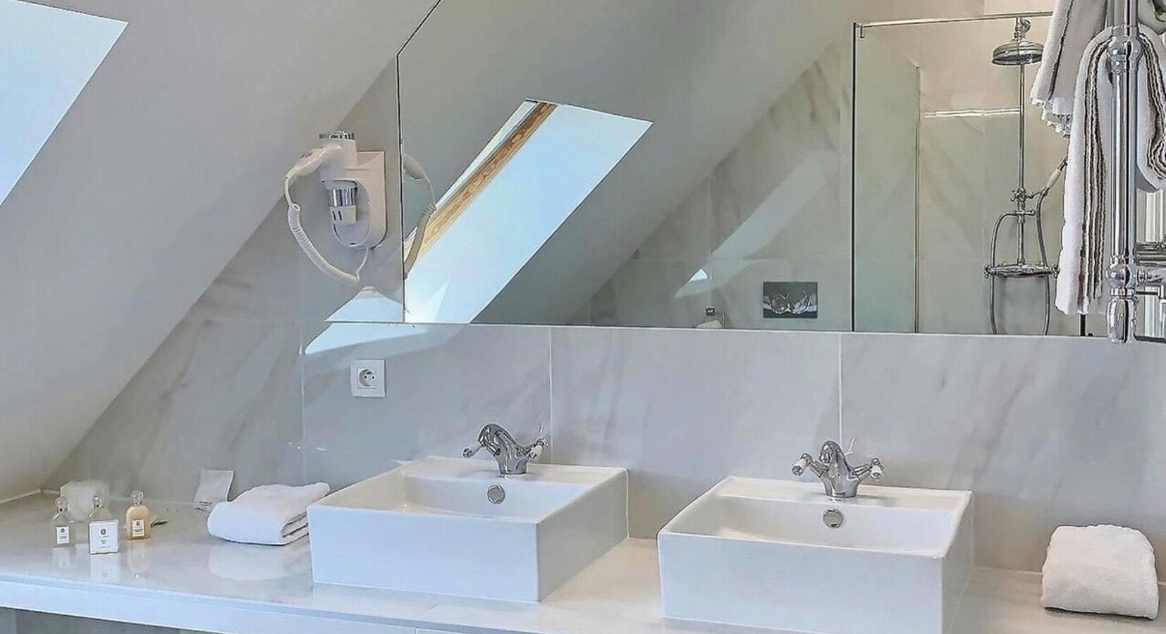 Bathroom detail