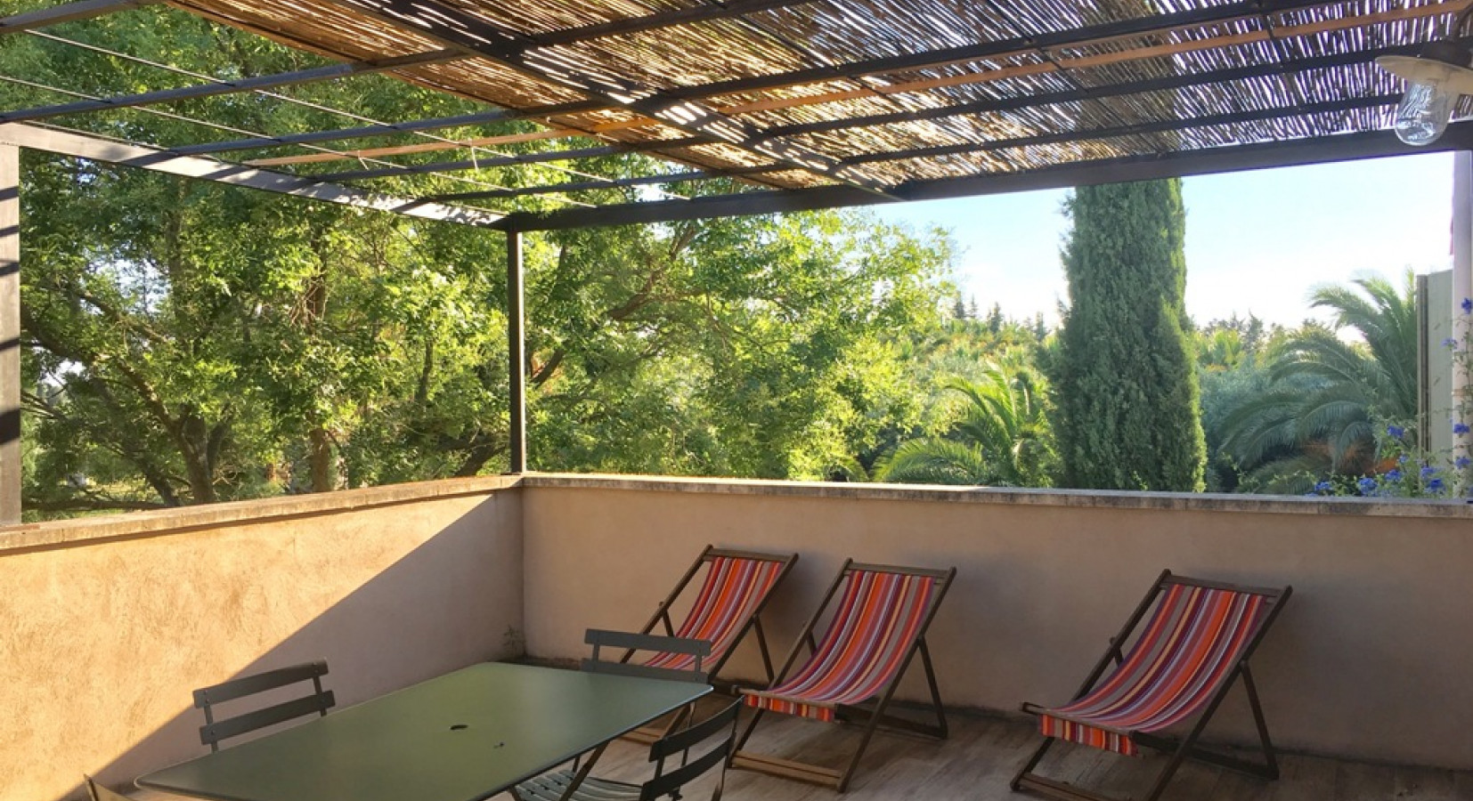 Outside terrace Camargue self catering aparmtent