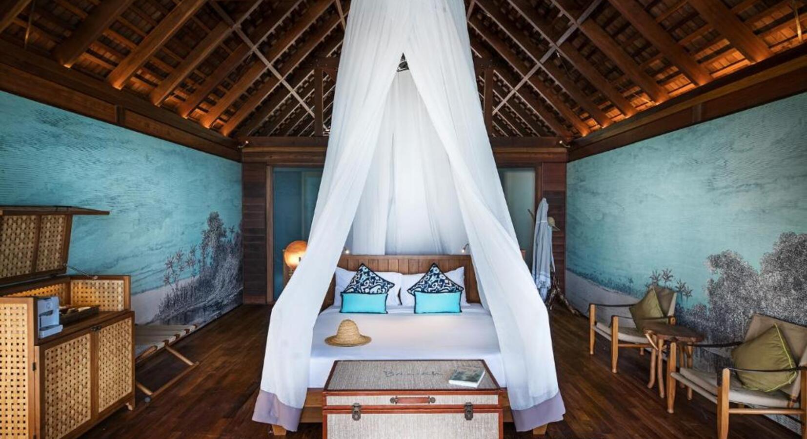 Overwater Bungalow - Bedroom 