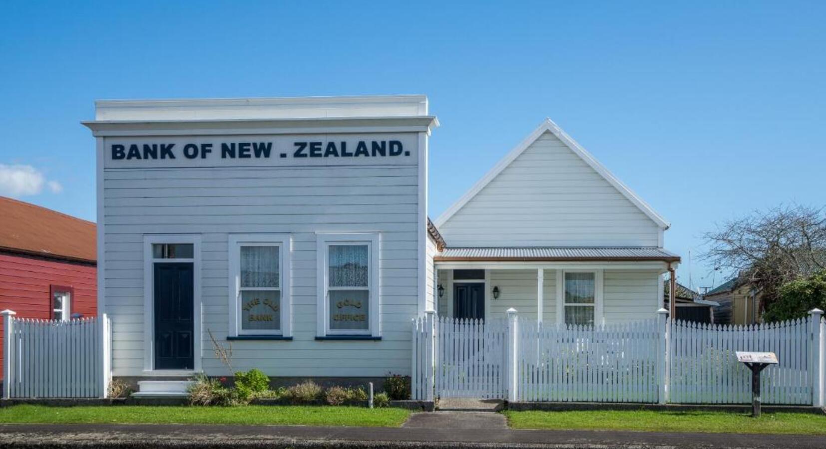 Bank of New Zealand Exterior