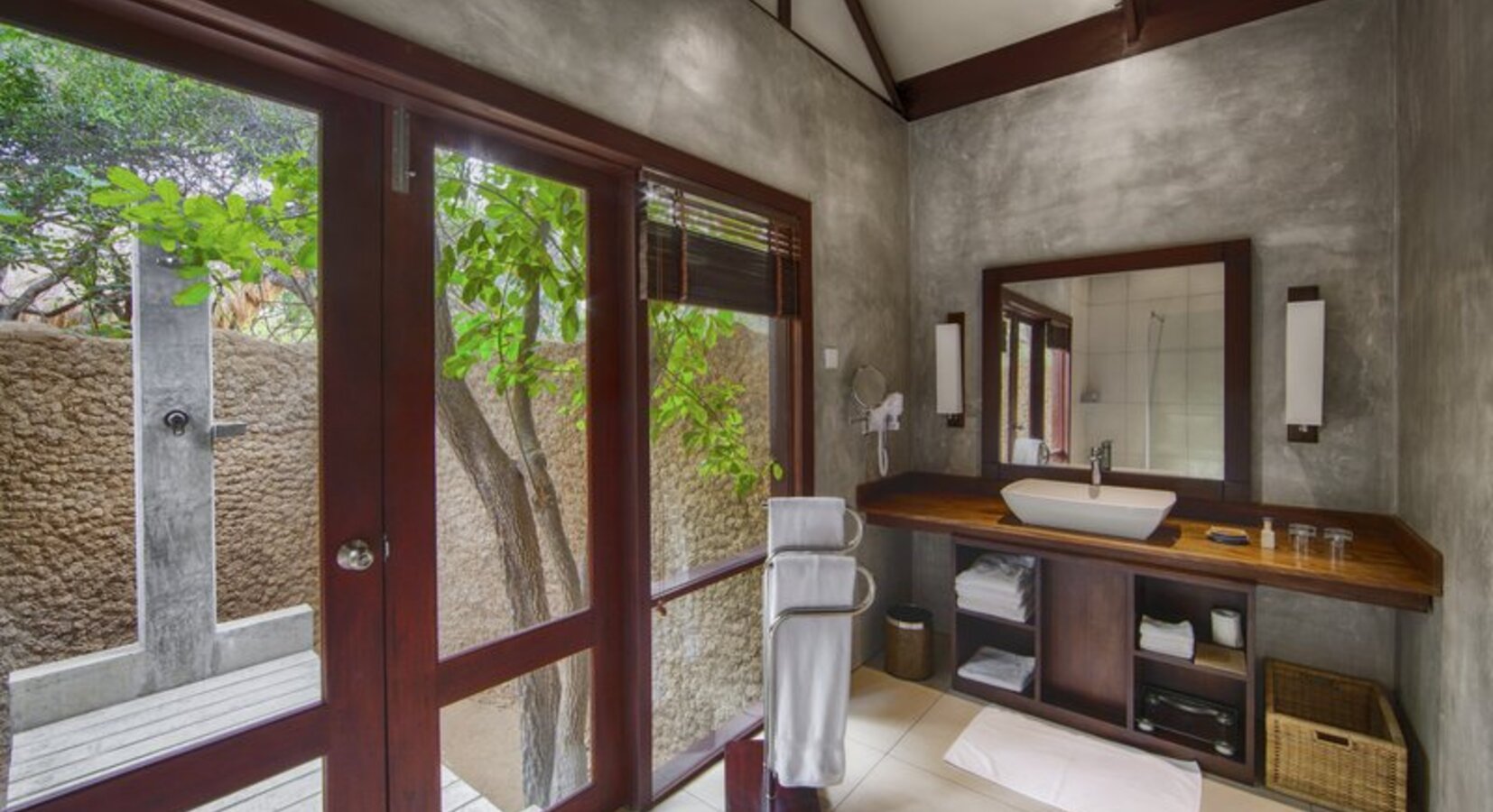 Beach Cabin Bathroom