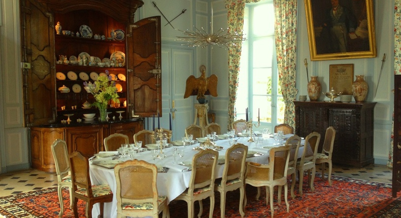 Grand Dining room, ready for a grand siècle dinner