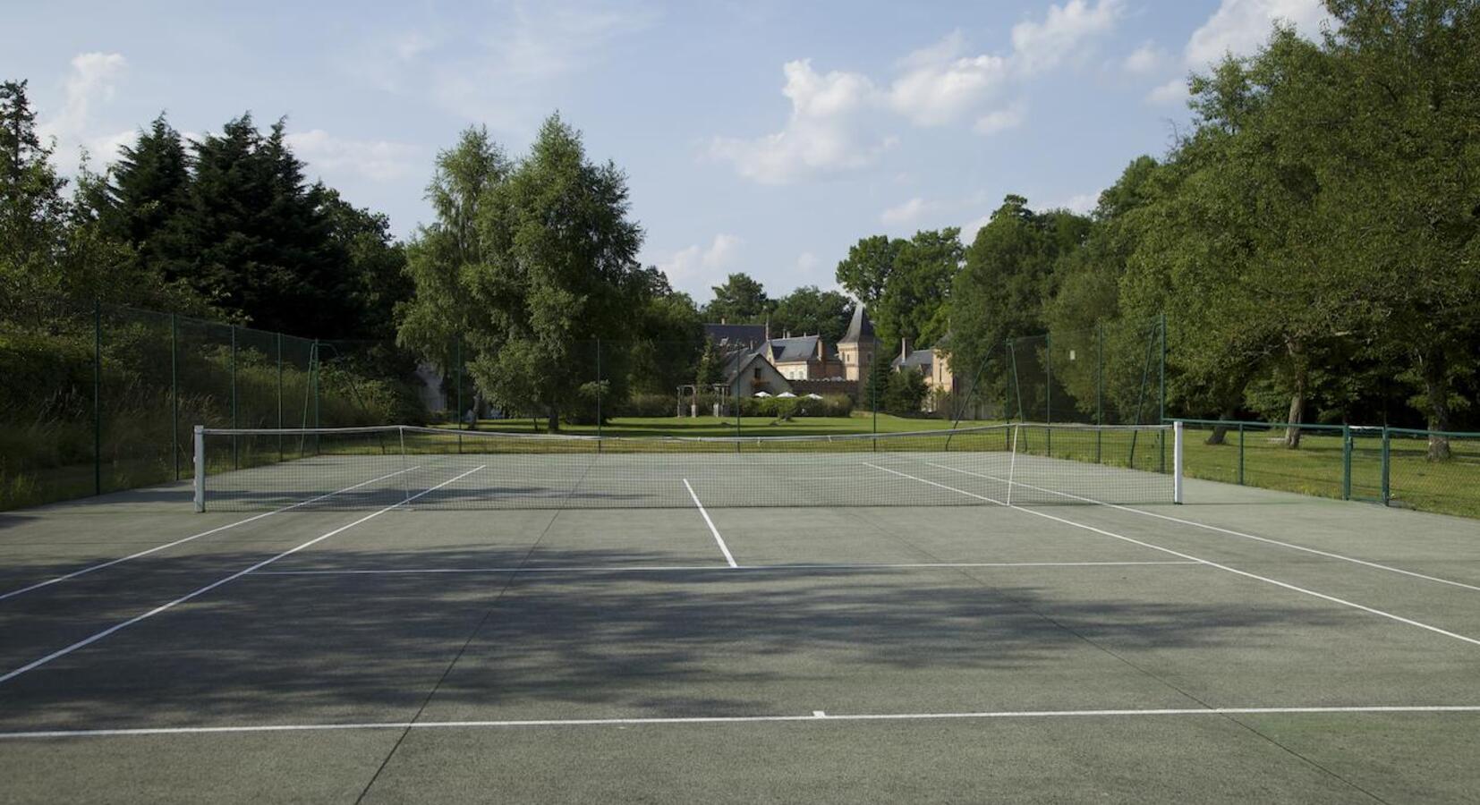 Tennis court