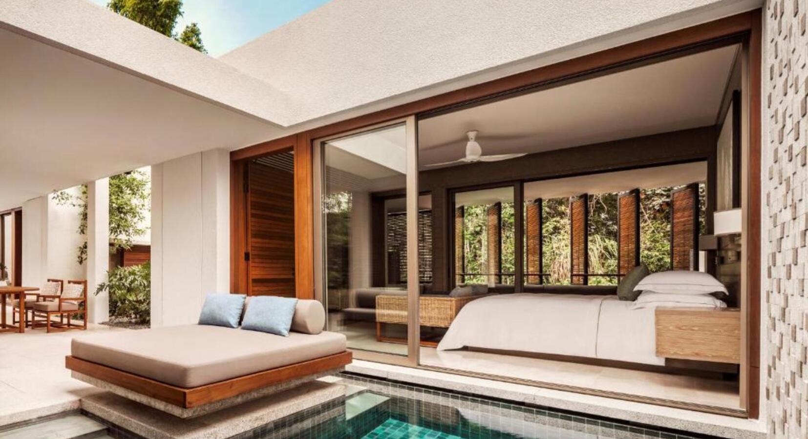 Bedroom with Plunge Pool