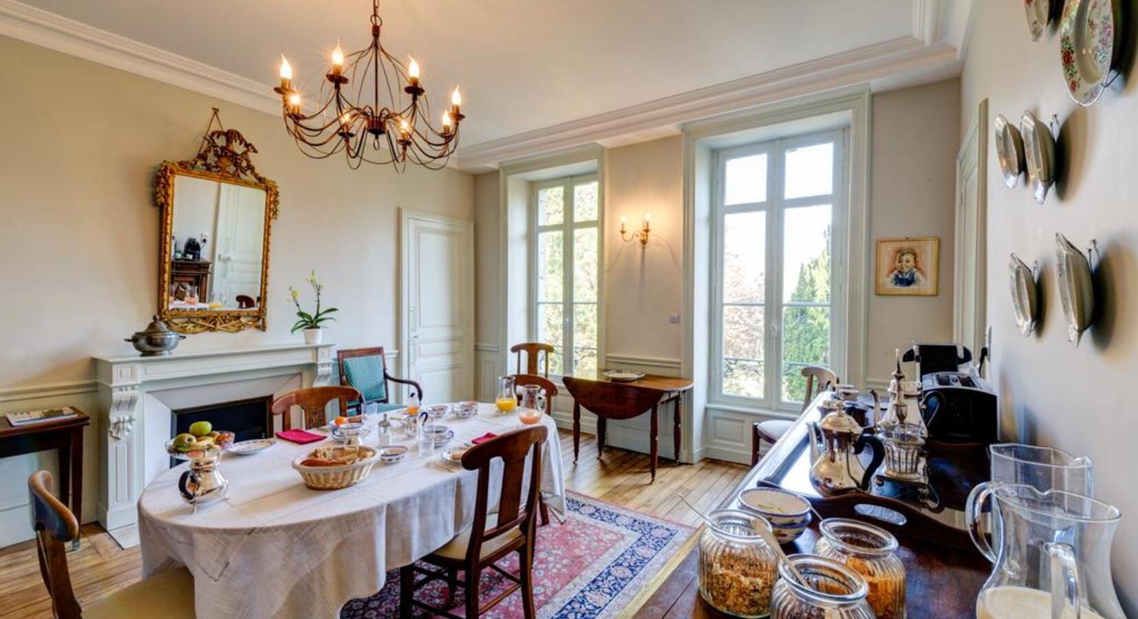 Breakfast Room