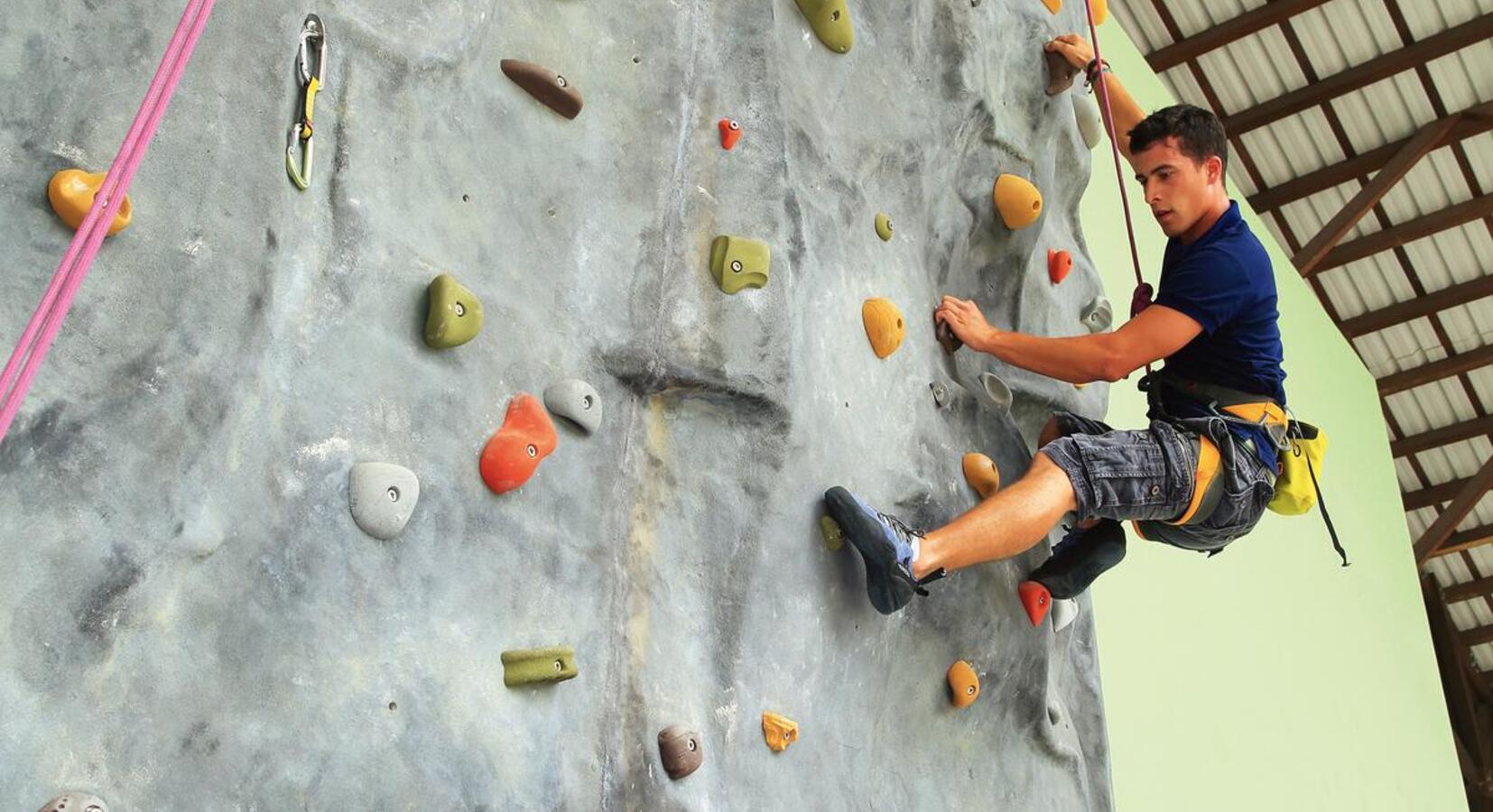 Climbing wall