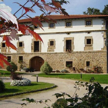 La Casona de San Pantaleón de Aras