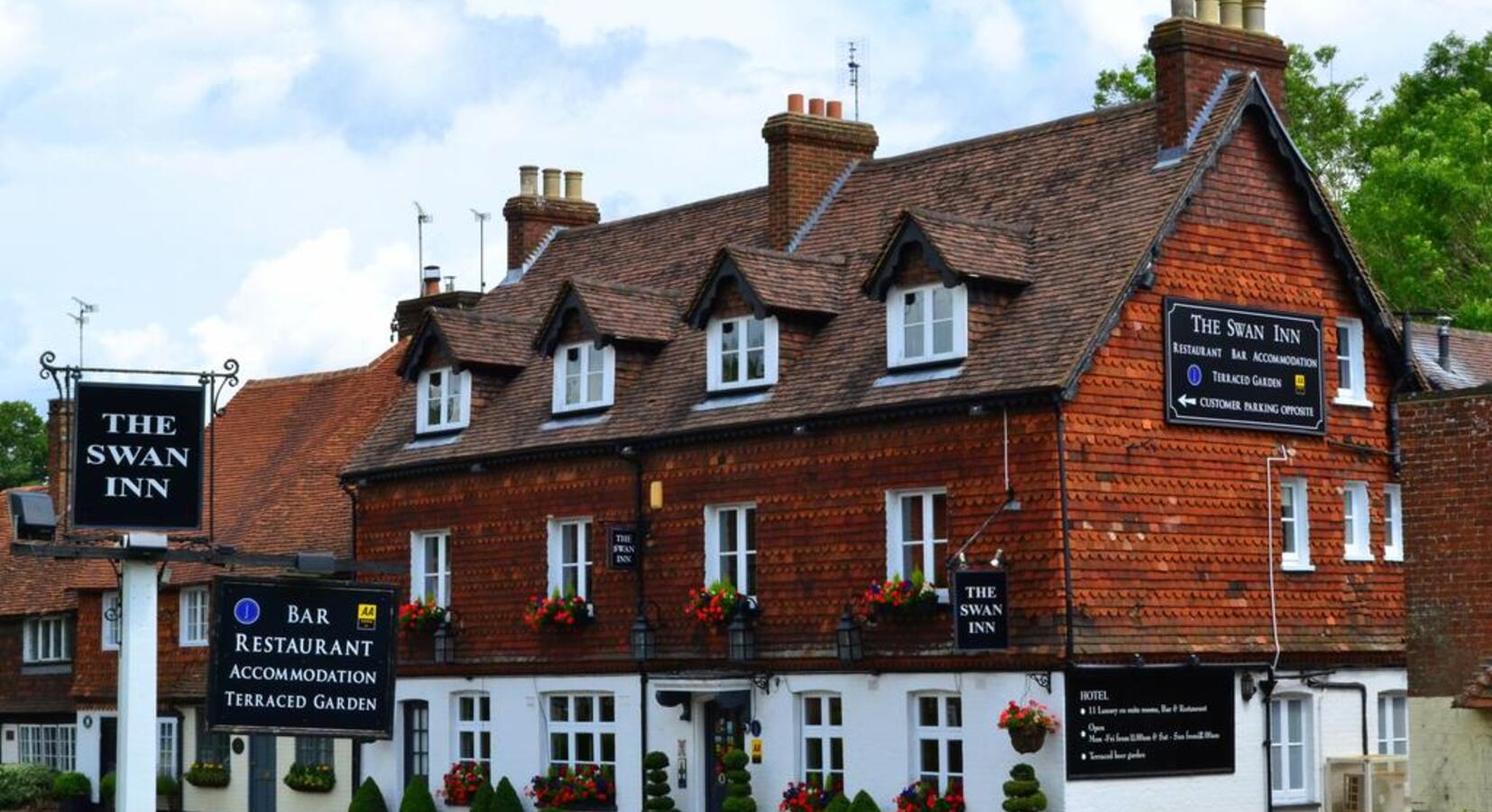 Photo of The Swan Inn Chiddingfold