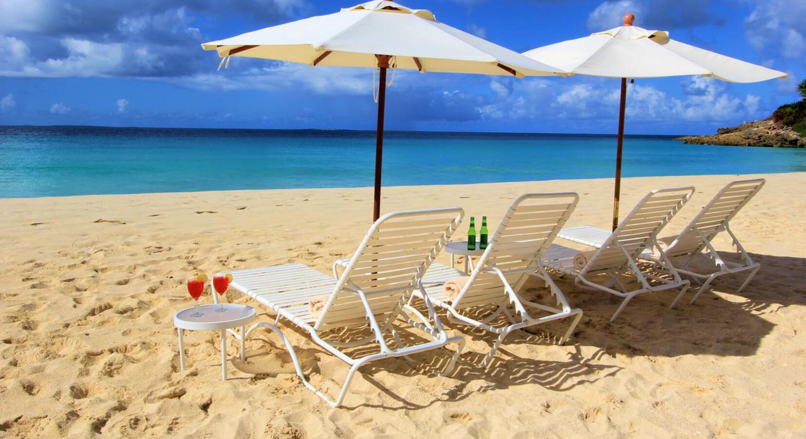 Drinks on the beach