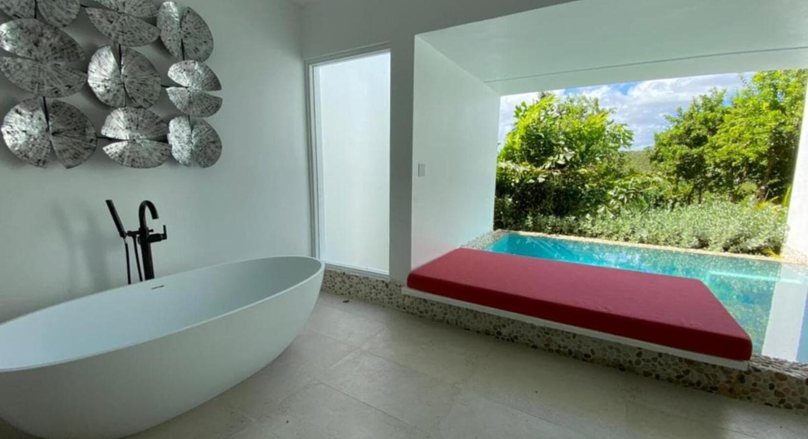 Suite with Private Pool