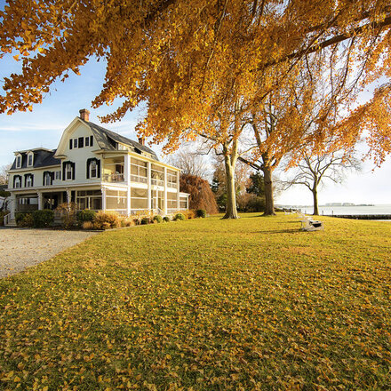 Sandaway Waterfront Lodging