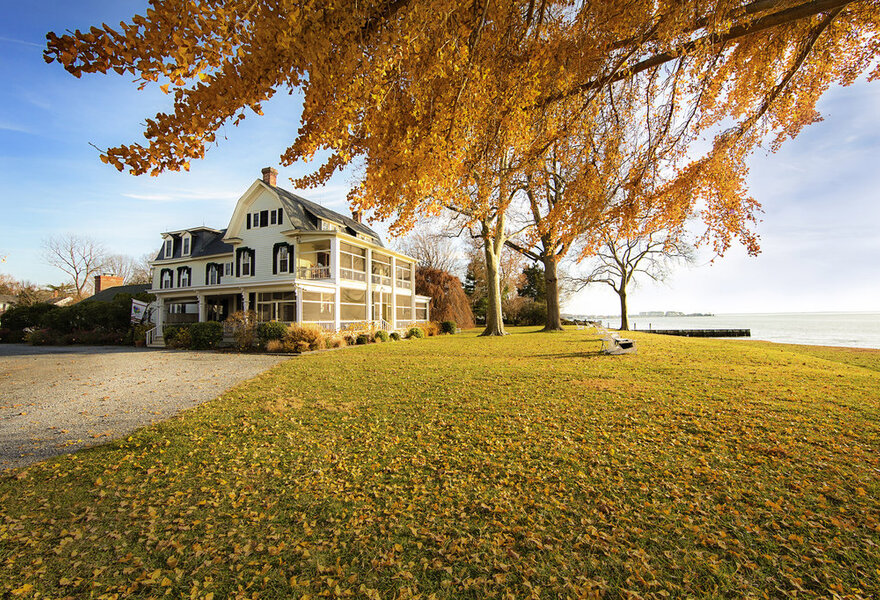 Sandaway Waterfront Lodging