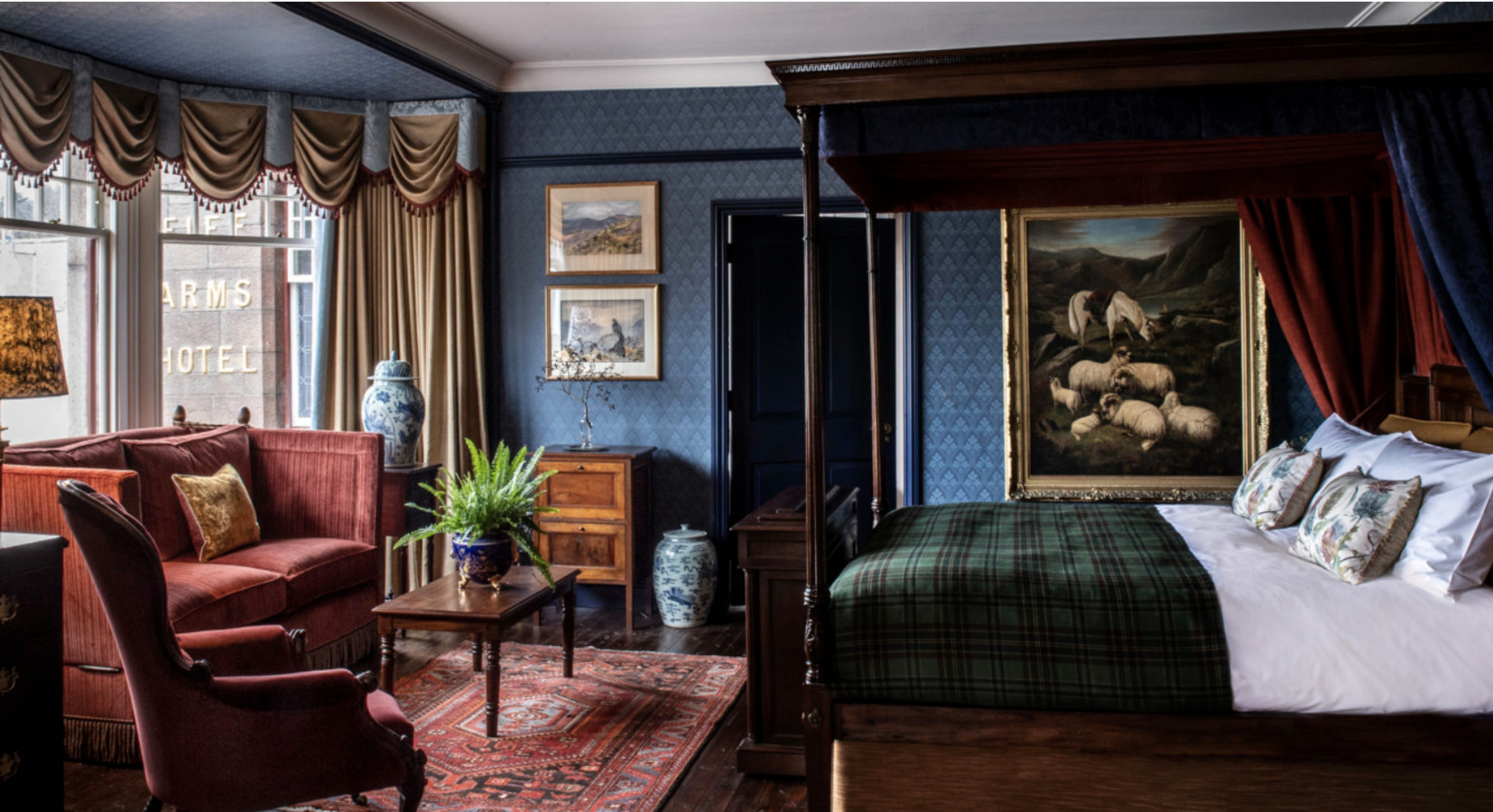 Victoriana Suite