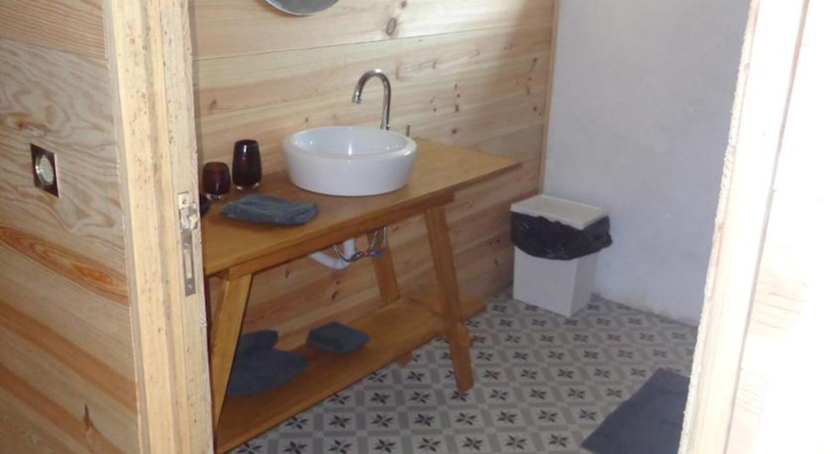 Lodge Bathroom