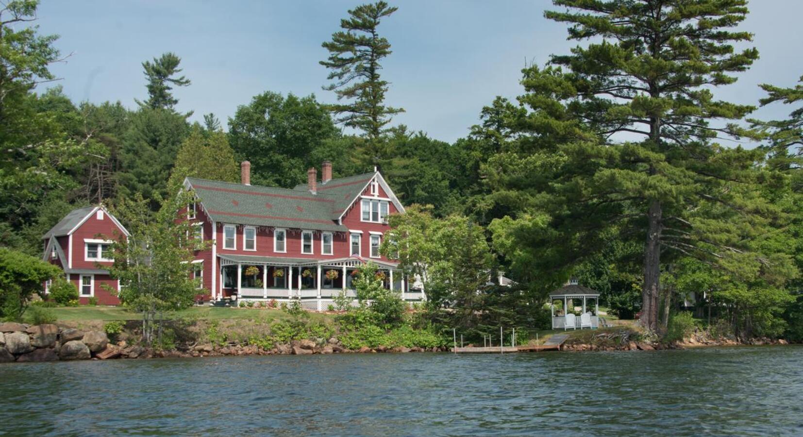 Photo de Lake House at Ferry Point