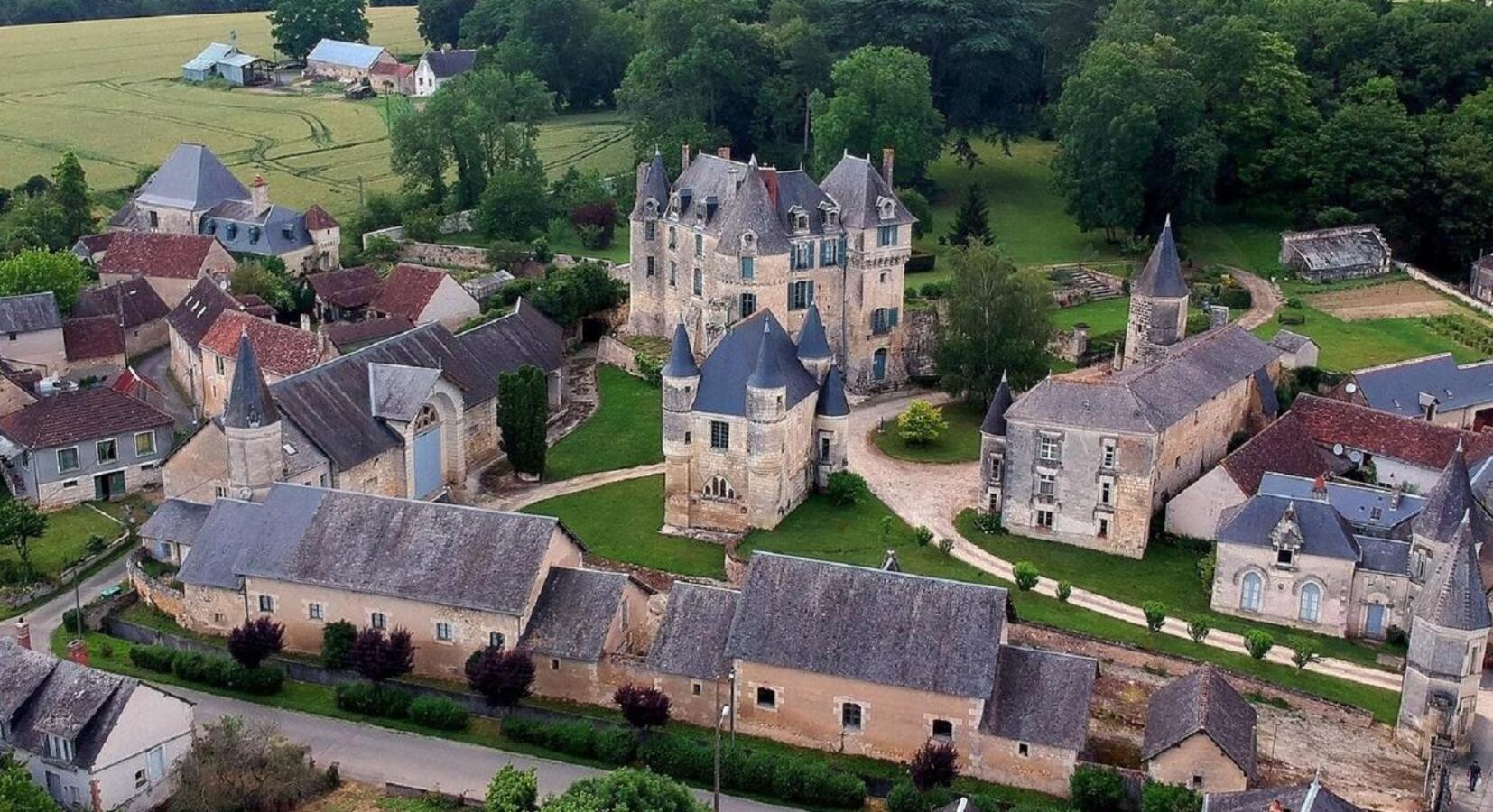 Photo de Chateau de la Celle-Guenand