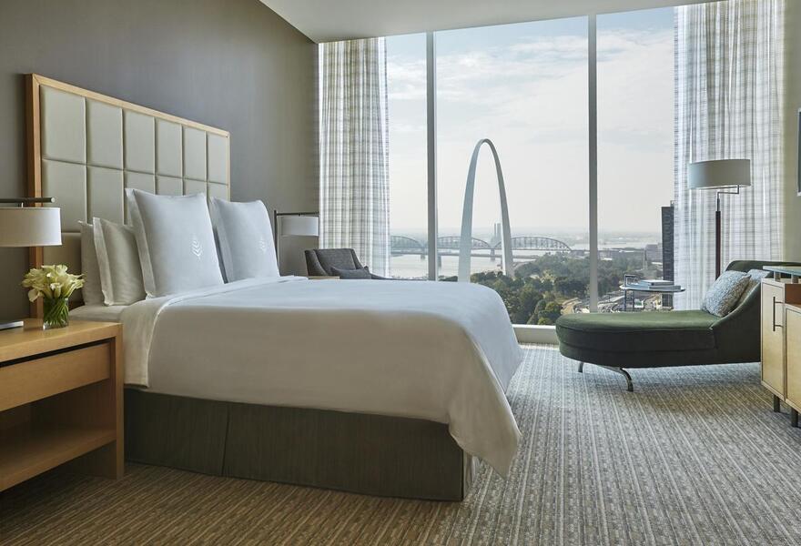 Four Seasons St Louis