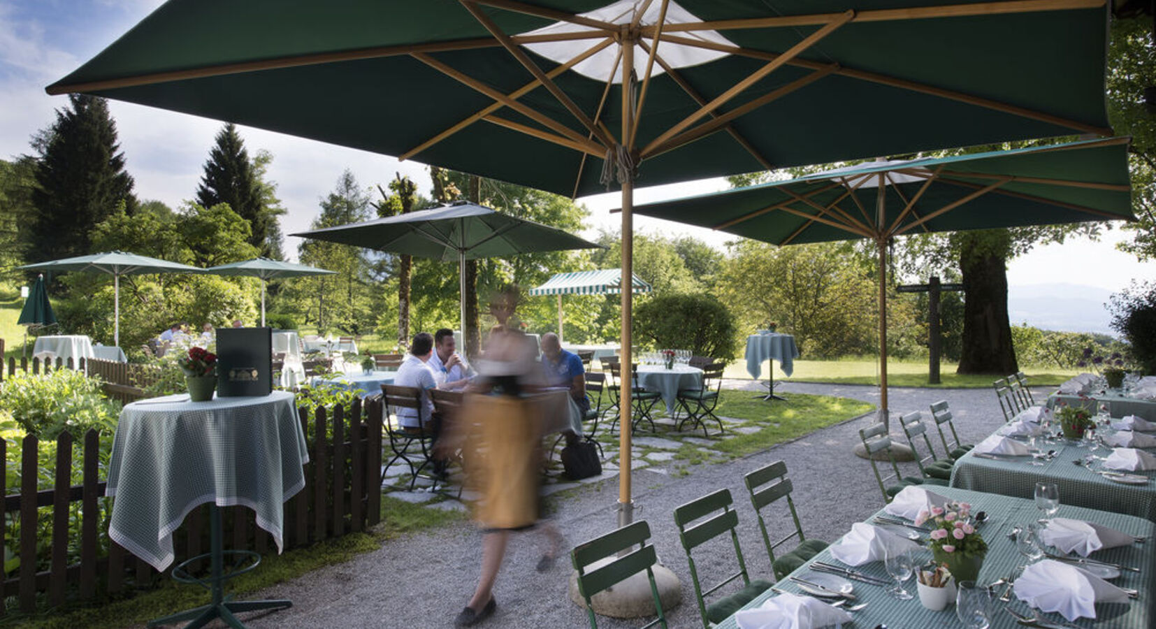 Al Fresco Dining