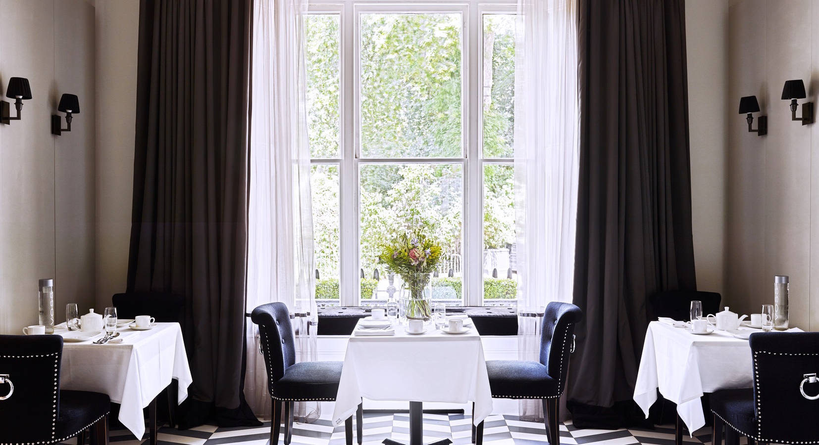 Dining Room Overlooking Eccleston Square 