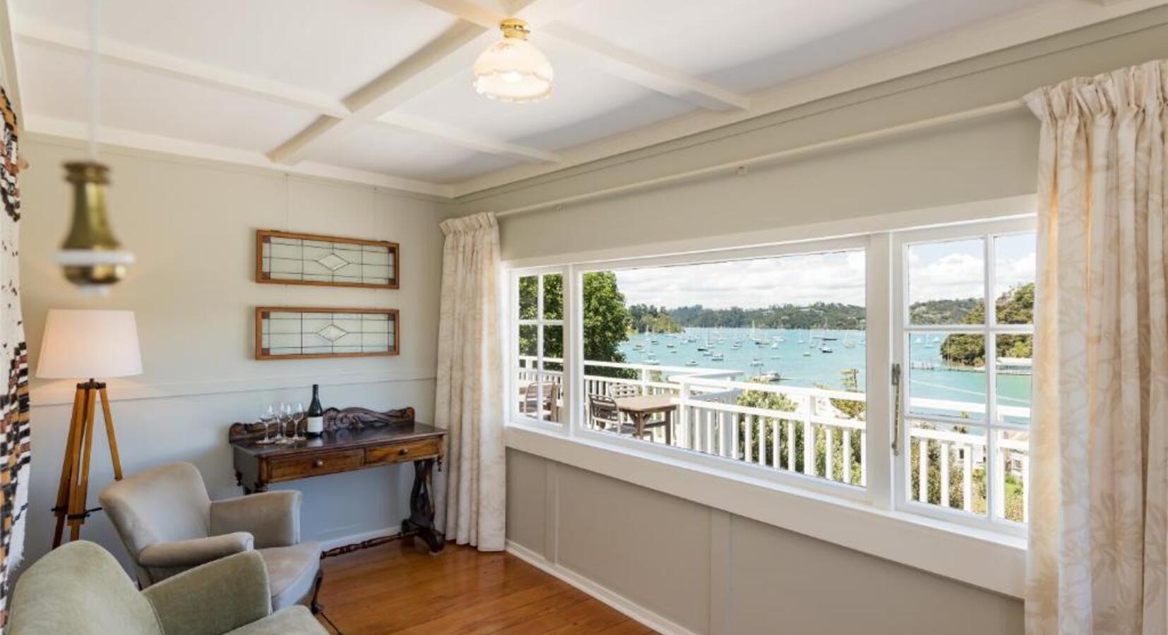 Matariki Suite - Sitting Room 