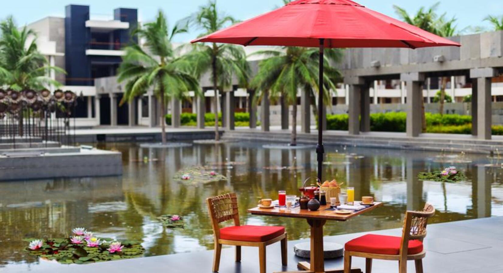 Al fresco dining