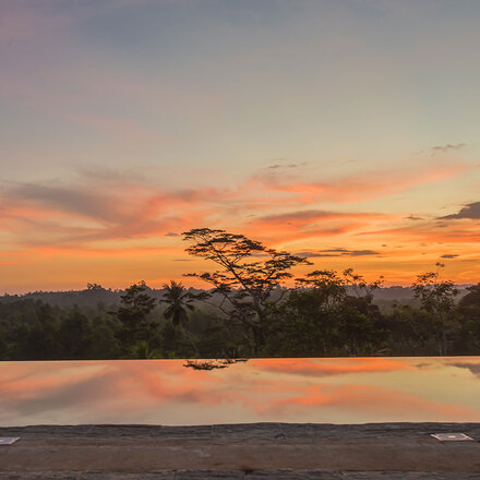 Infinity pool