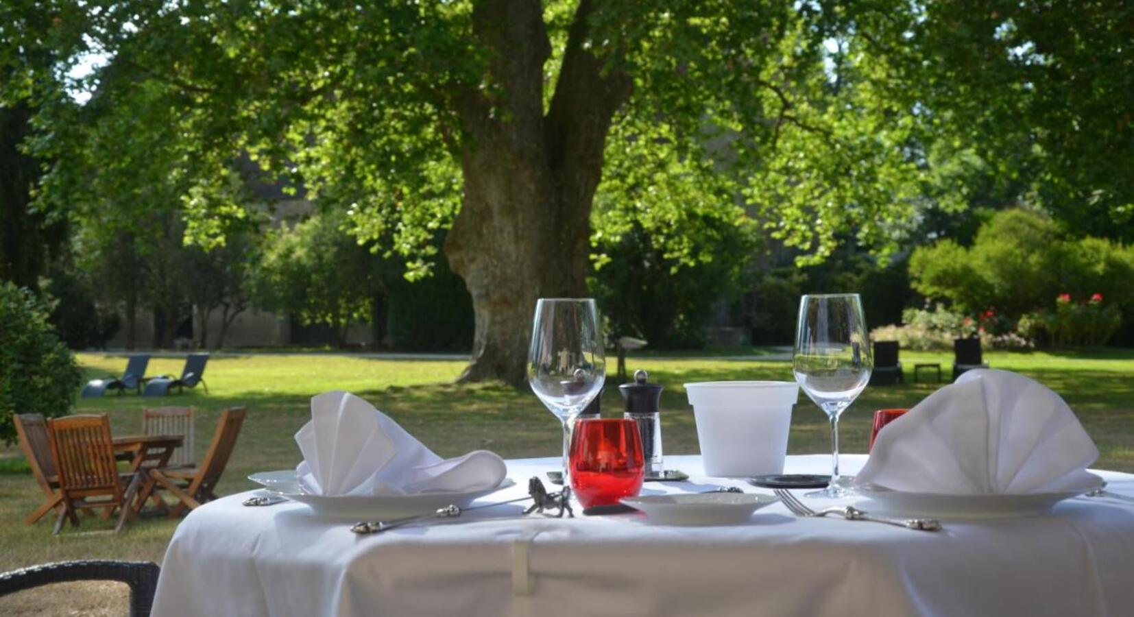 Alfresco dining