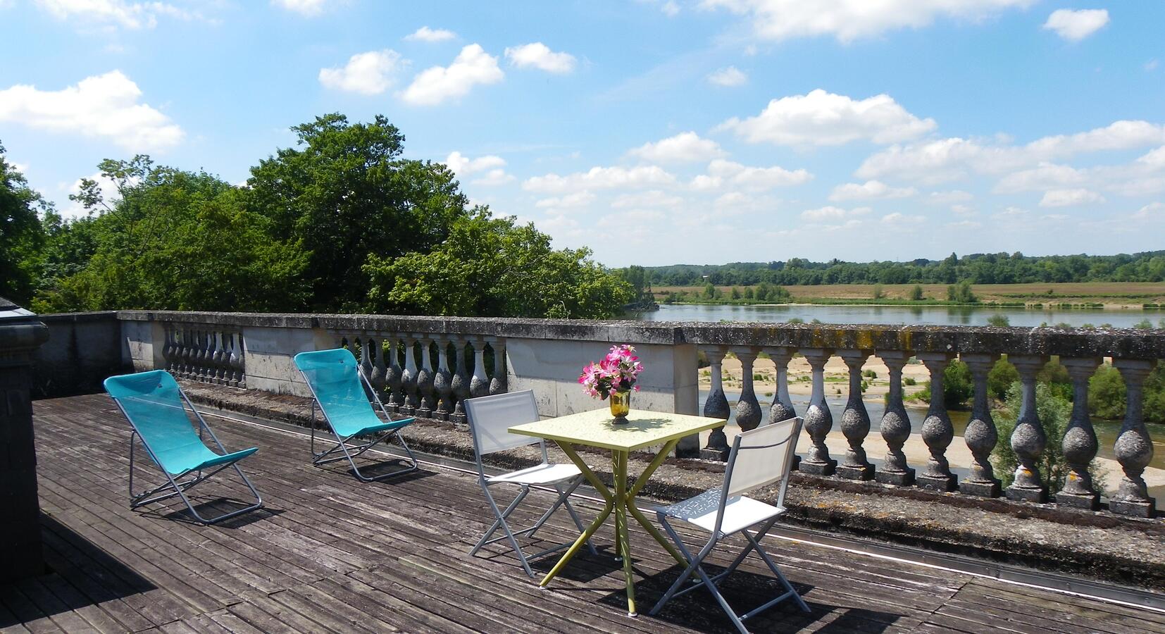 Empire guestroom terrace