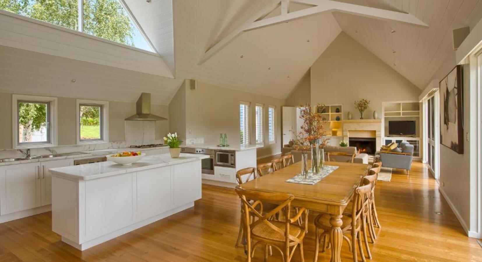 Residence - Kitchen Dining Room 