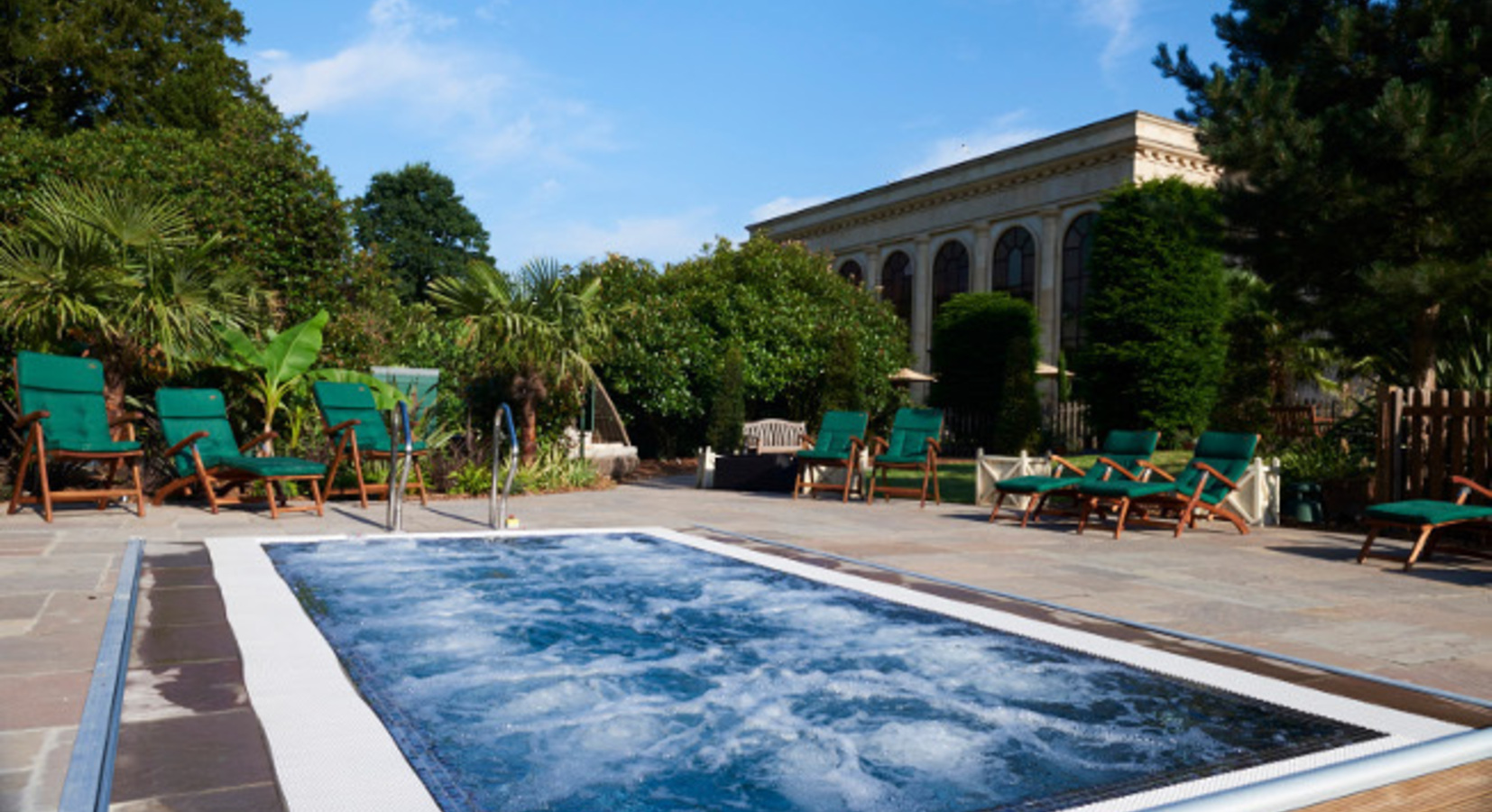 Outdoor hot tub