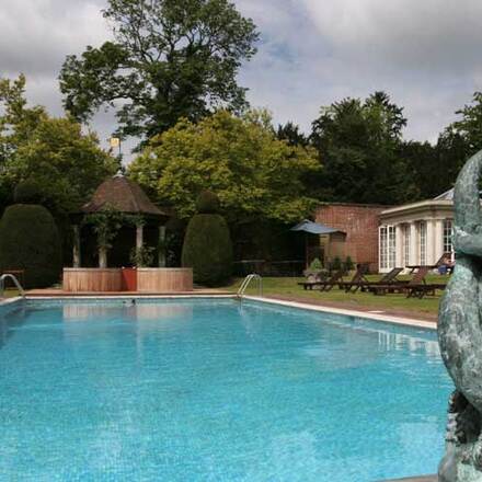 Best Hotels with Hot Tubs in Berkshire