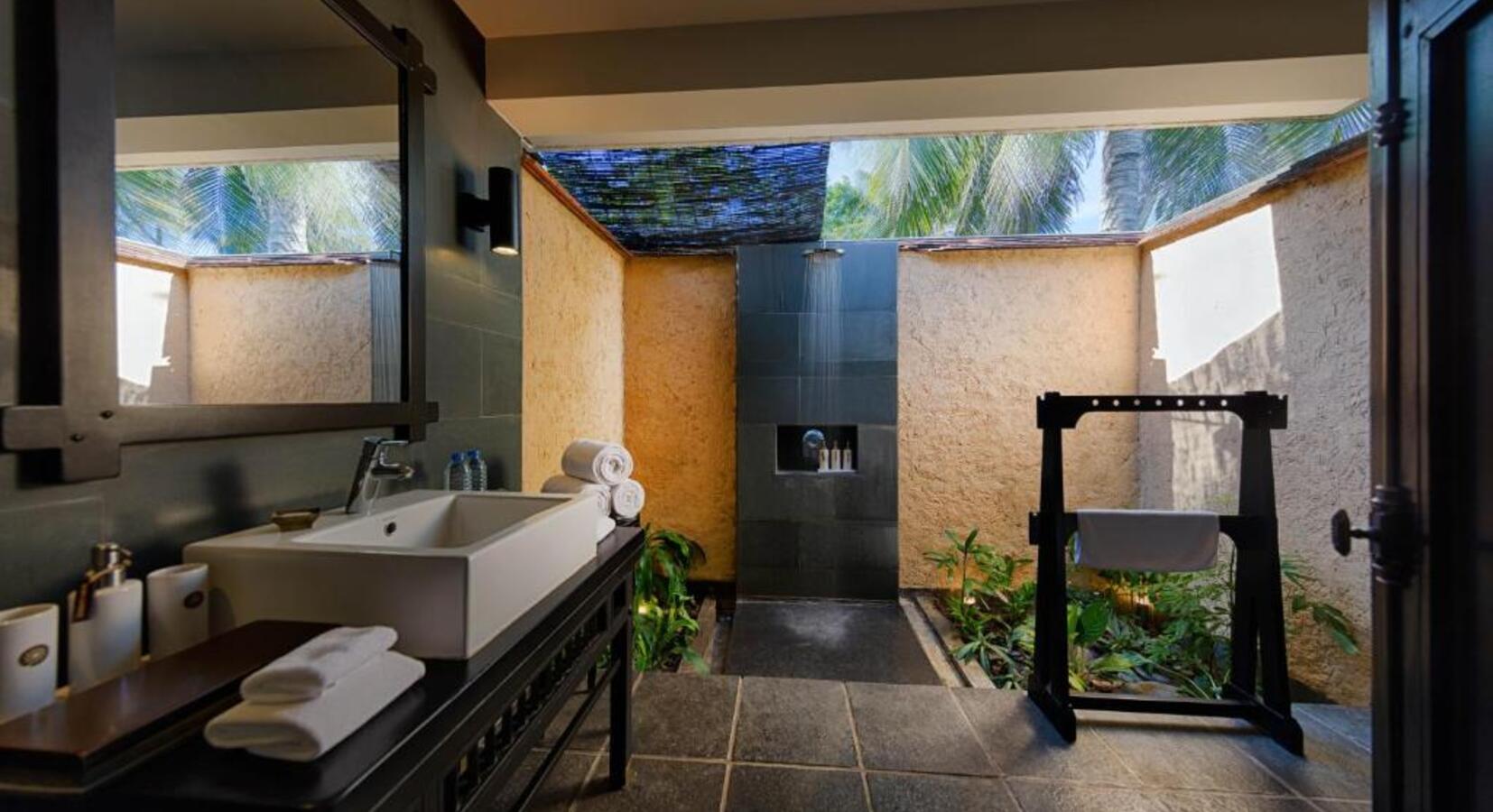 Open-Air Bathroom 