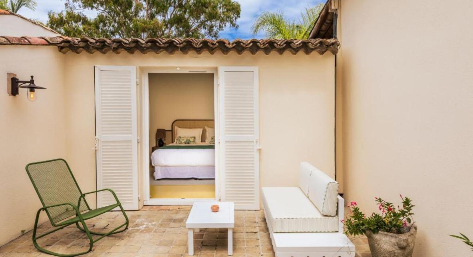 Green Bedroom with Private Terrace