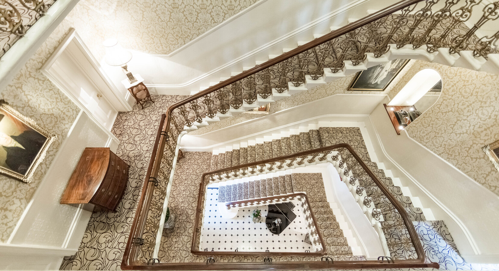 The Petersham staircase