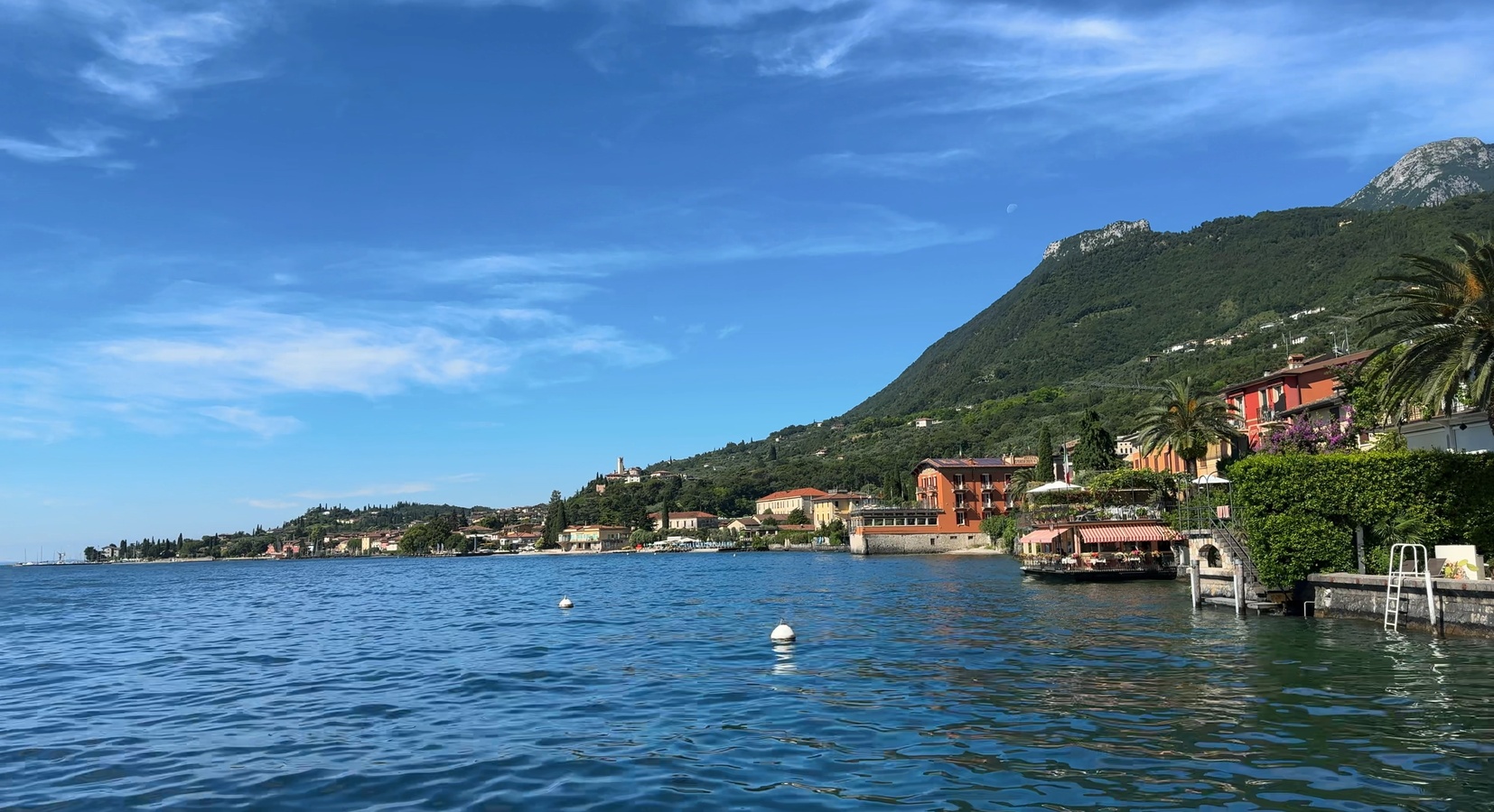 The view on Hotel Du Lac and its sister hotel Gardenia al Lago