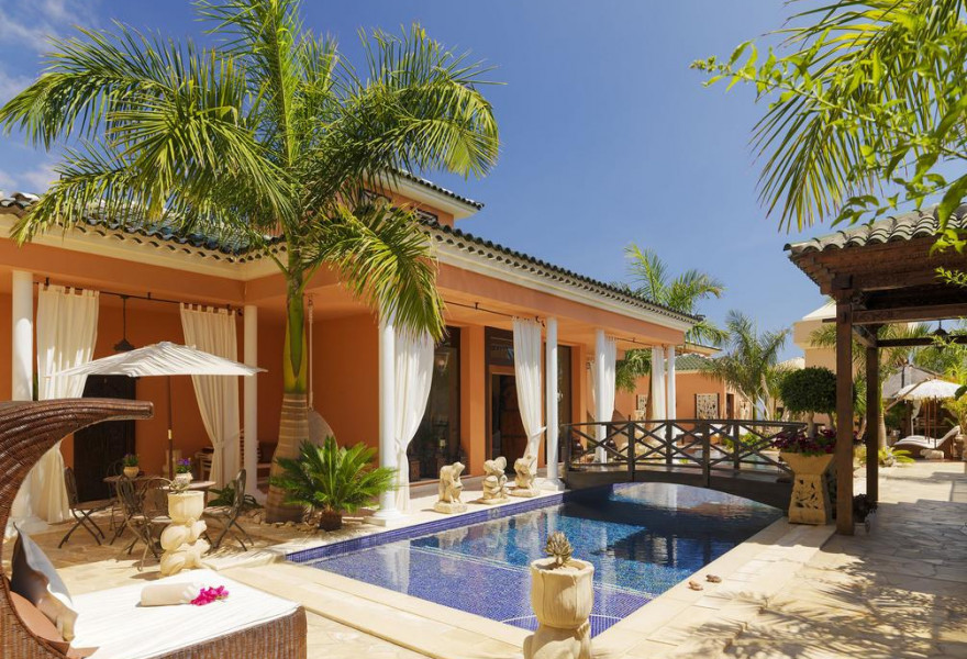 Royal Gardens Villas & Spa