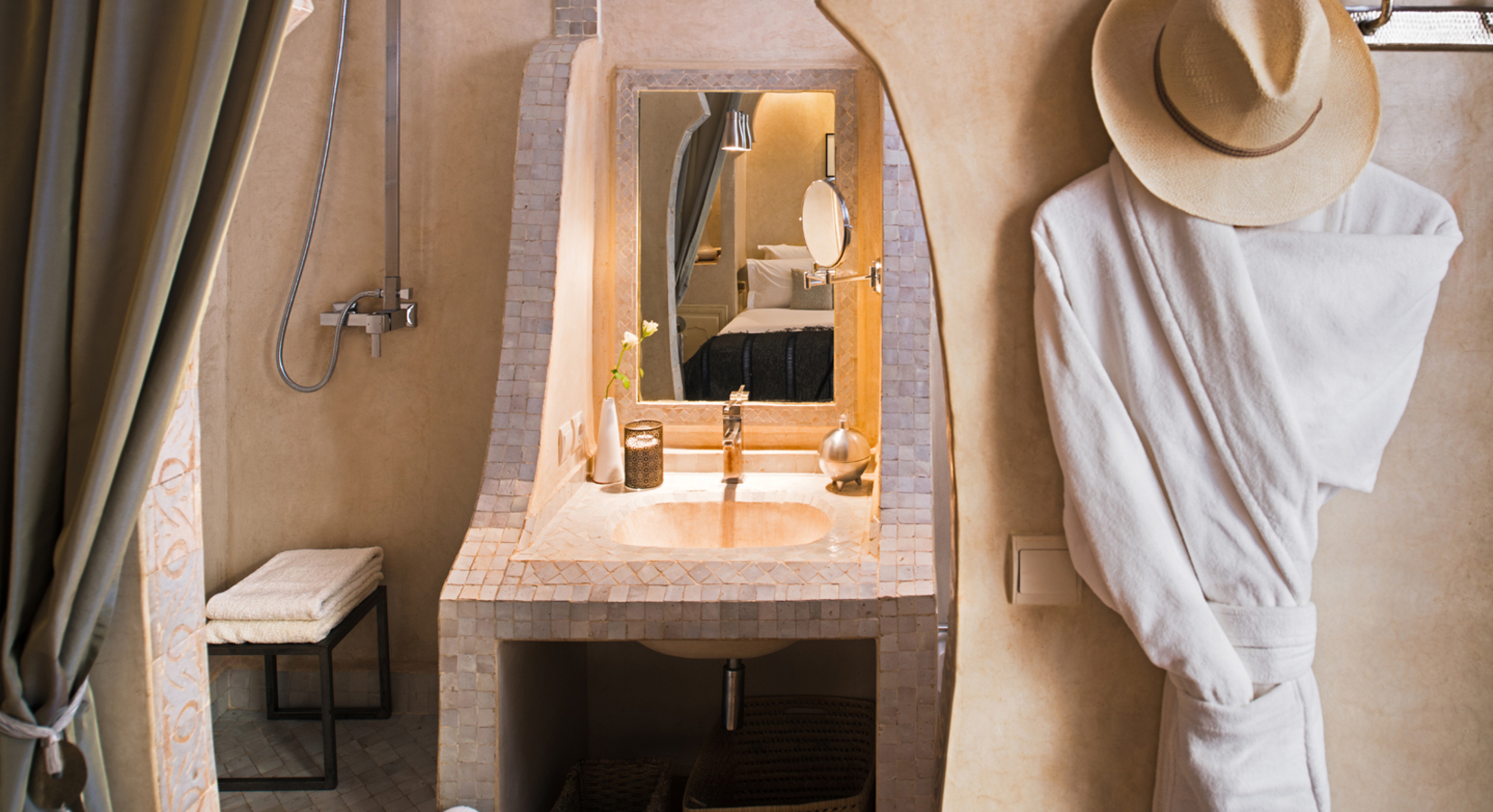 White Album En-suite bathroom at Riad Cocoon