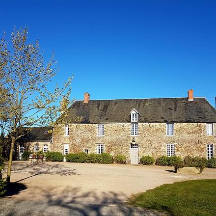 Le Manoir Herouville - exterior