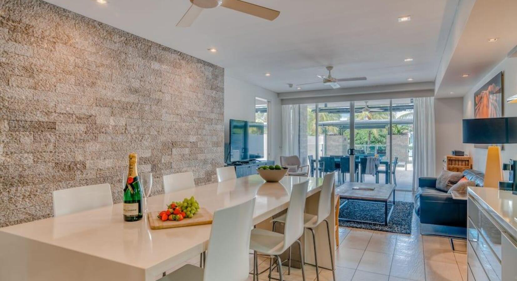 Terrace Pool Apartment - Kitchen