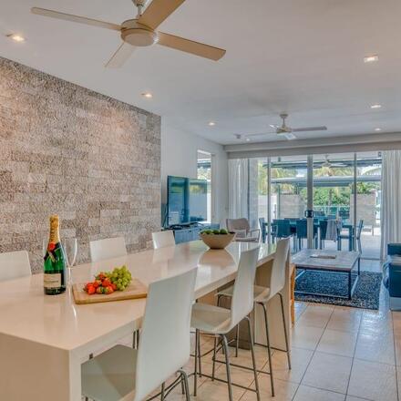 Terrace Pool Apartment - Kitchen