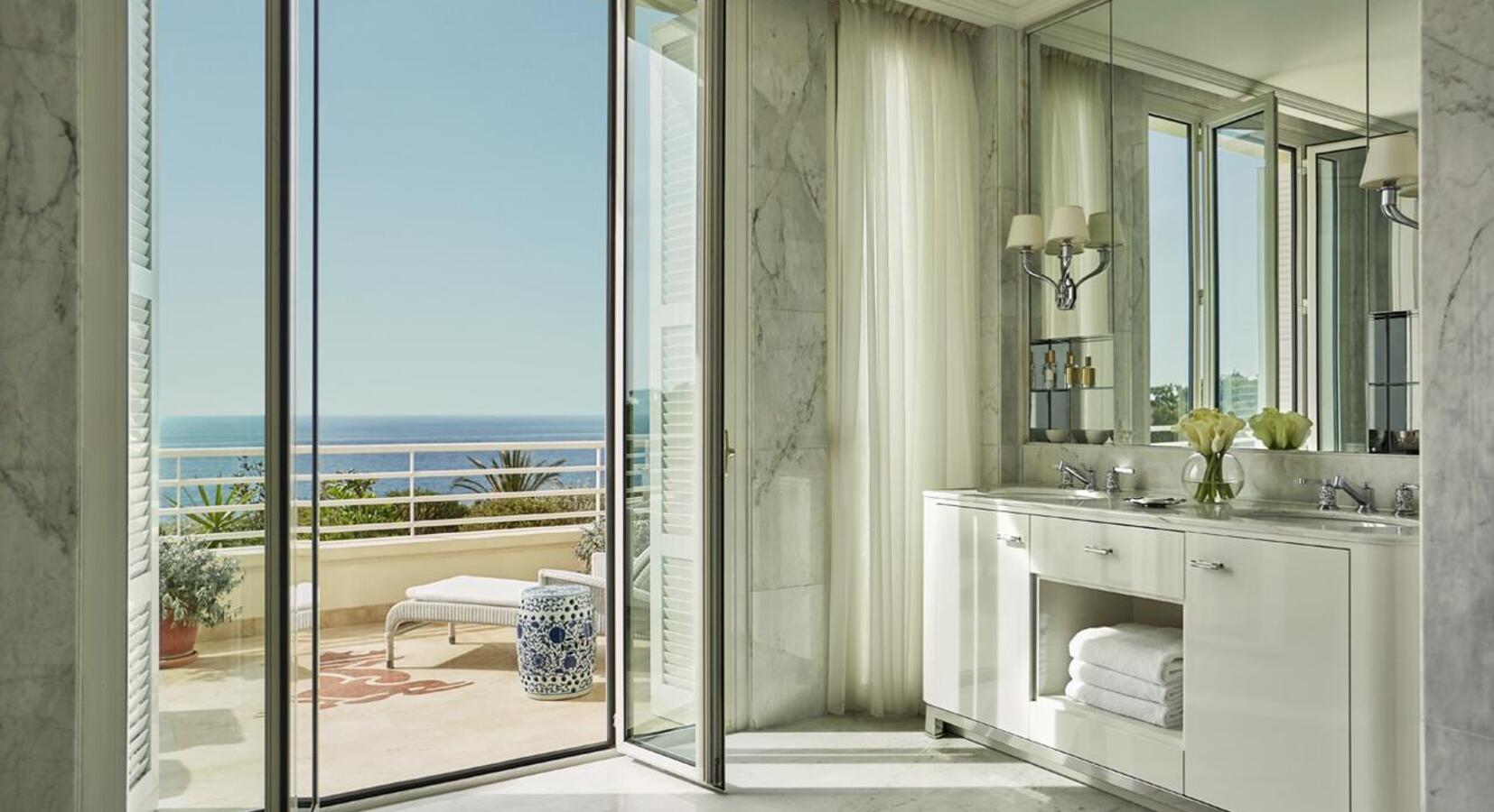 King suite with seaview