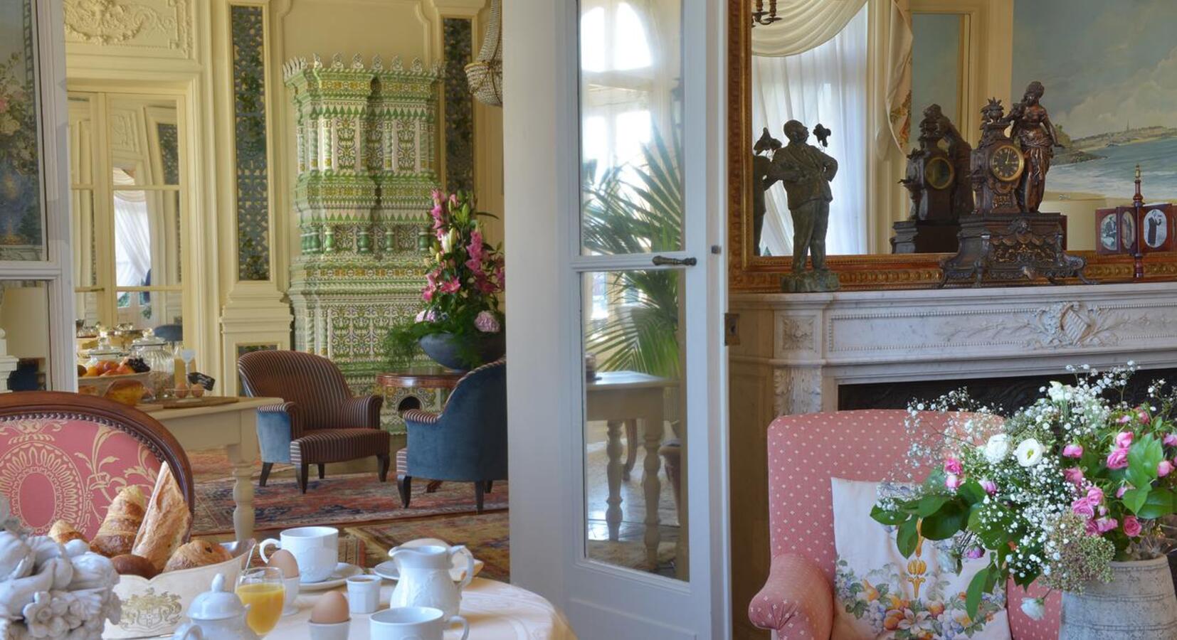 Breakfast Room