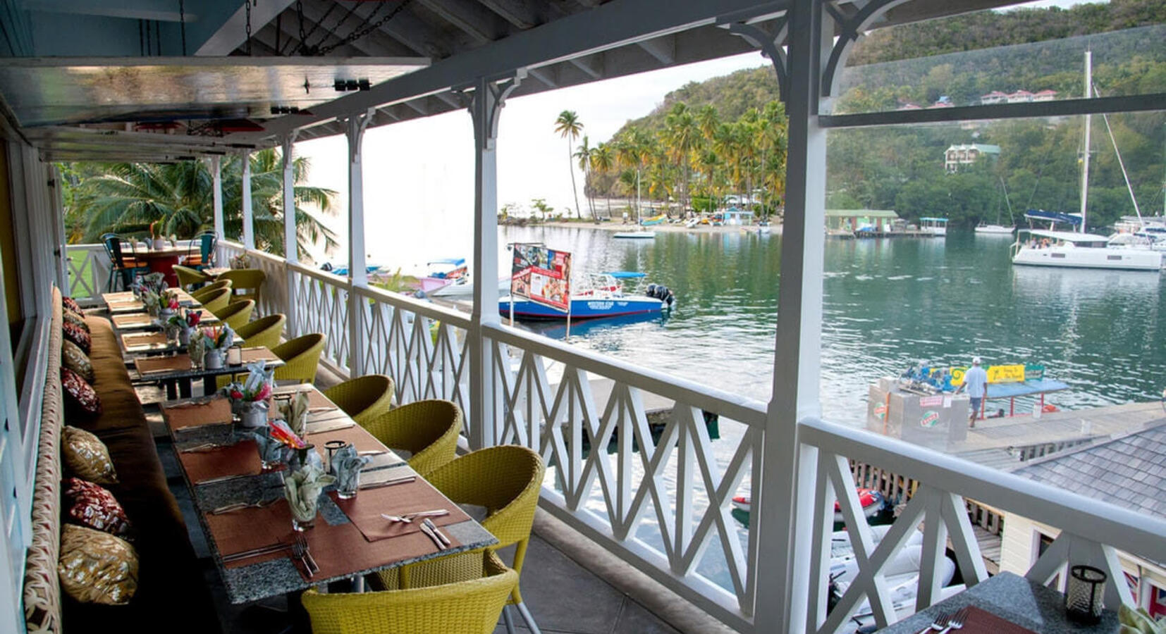 Dockside Dining