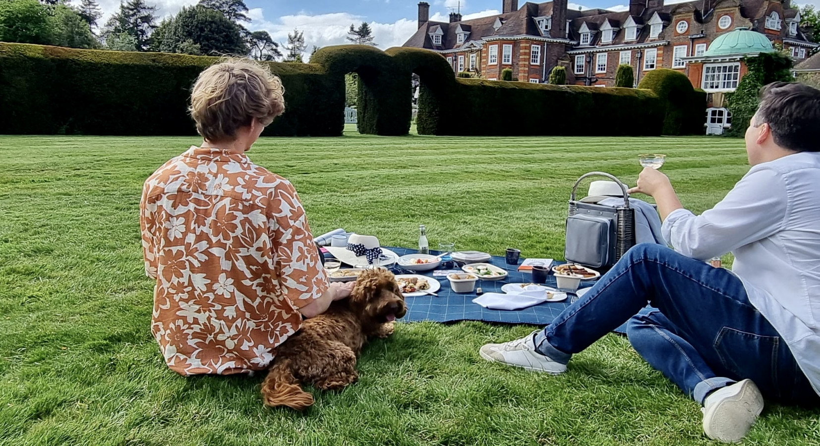 Picnics on the Lawn at Barnett Hill